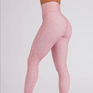 Buffbunny legacy leggings - pink salt bossy print